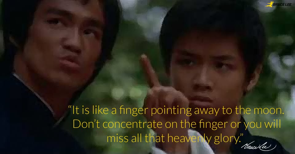 Bruce Lee, Enter the Dragon Finger pointing to the Moon